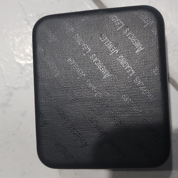 Bundle of 2 Beautiful golf pin from Americas leading jeweler. - Picture 2 of 8